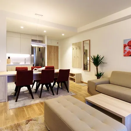 Mvp - Waterfront Apartment